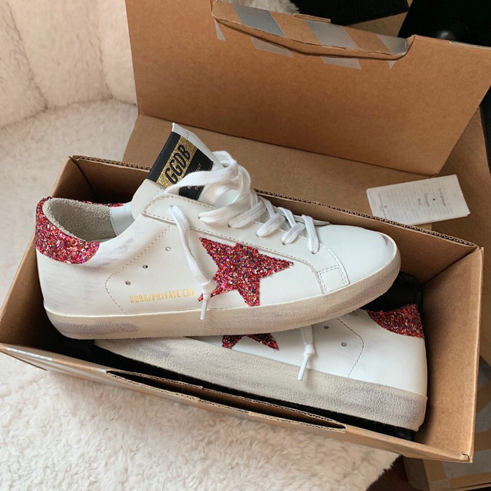 Golden Goose Calfskin Sneaker GG07711