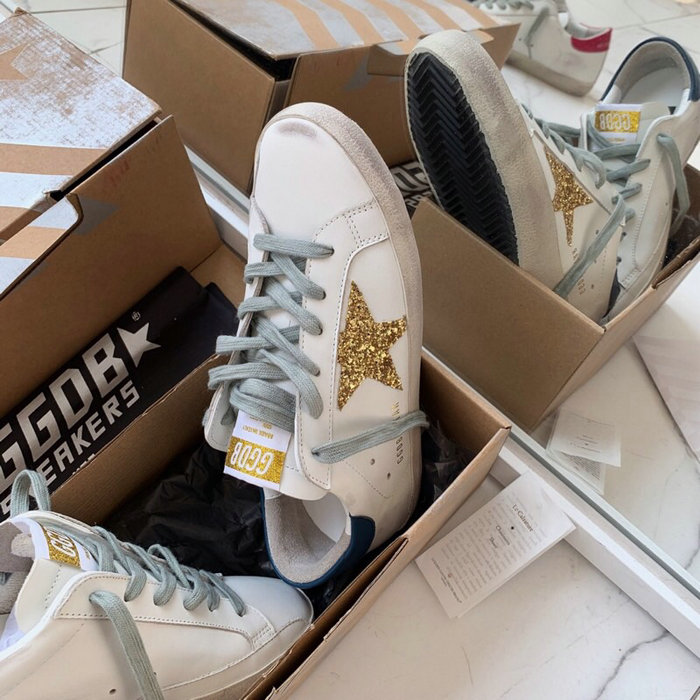 Golden Goose Calfskin Sneaker GG07717