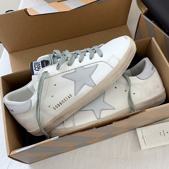 Golden Goose Calfskin Sneaker GG07718