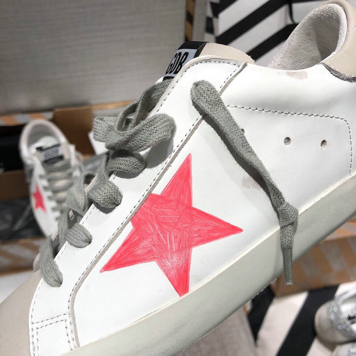 Golden Goose Calfskin Sneaker GG07721