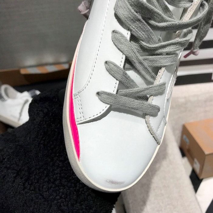 Golden Goose Calfskin Sneaker GG07722