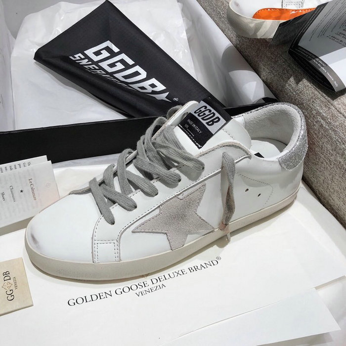 Golden Goose Calfskin Sneaker GG07723