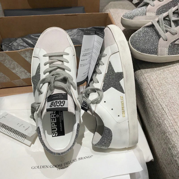 Golden Goose Calfskin Sneaker GG07725