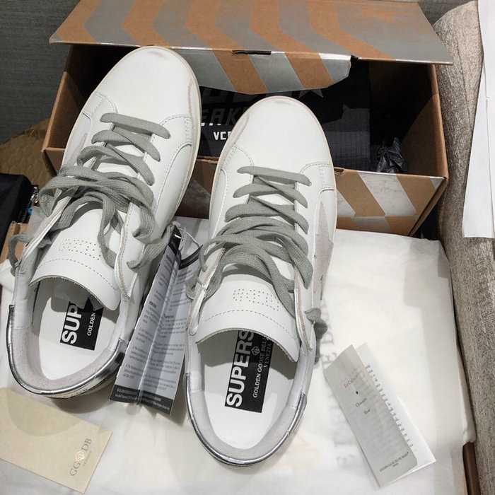 Golden Goose Calfskin Sneaker GG07726