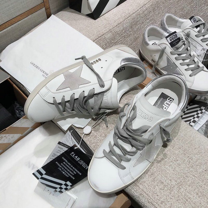 Golden Goose Calfskin Sneaker GG07726