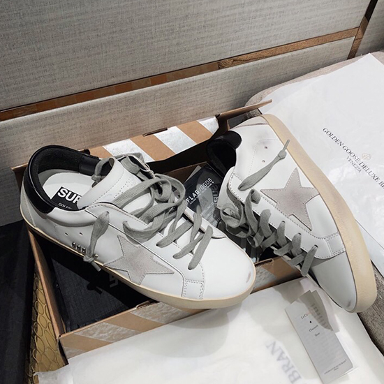 Golden Goose Calfskin Sneaker GG07727