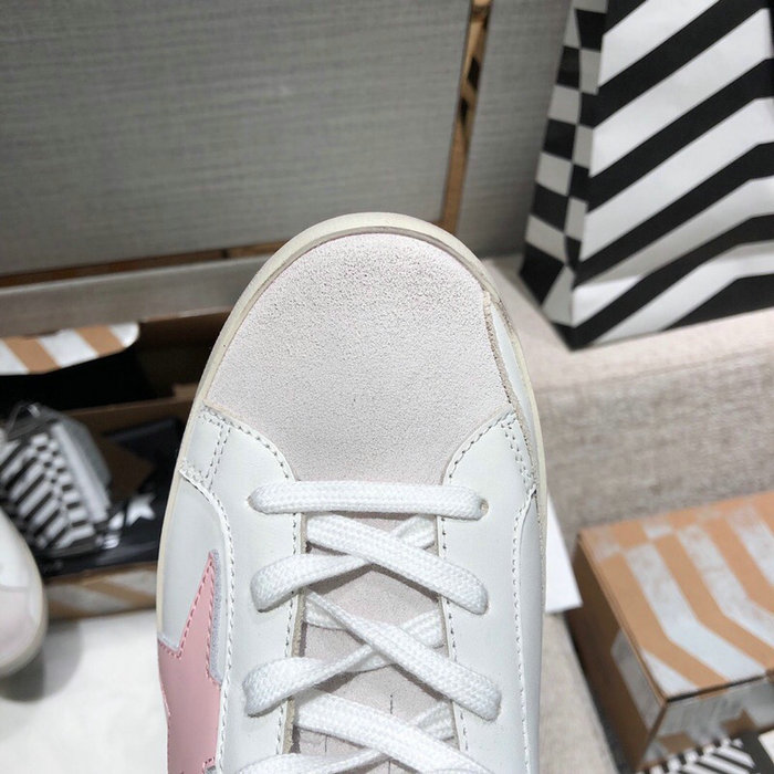 Golden Goose Calfskin Sneaker GG07733