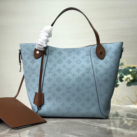 Louis Vuitton Mahina leather HINA PM Blue M53140