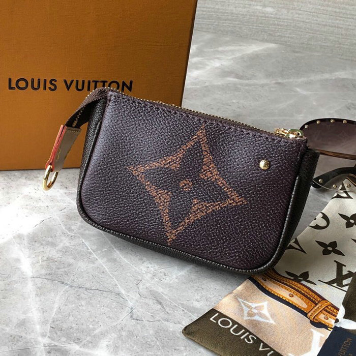 Louis Vuitton Micro Pochette Accessoires M67579