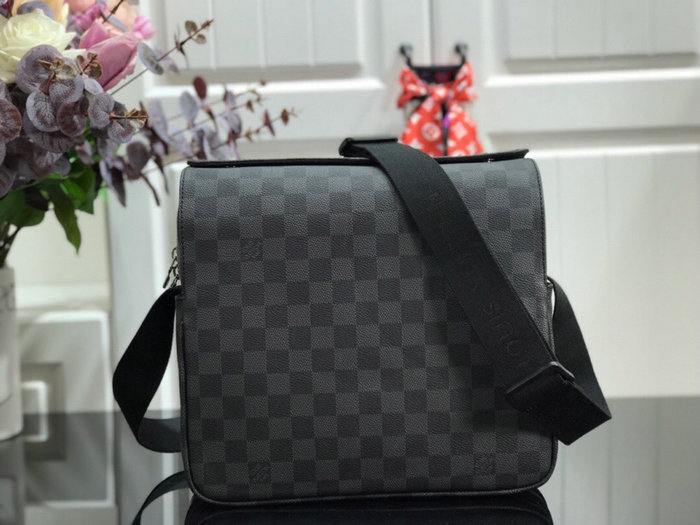 Louis Vuitton Damier Graphite Canvas Naviglio Messenger Bag N45255