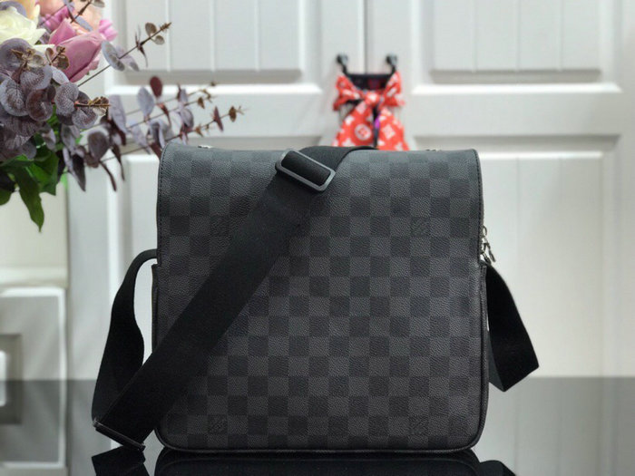 Louis Vuitton Damier Graphite Canvas Naviglio Messenger Bag N45255