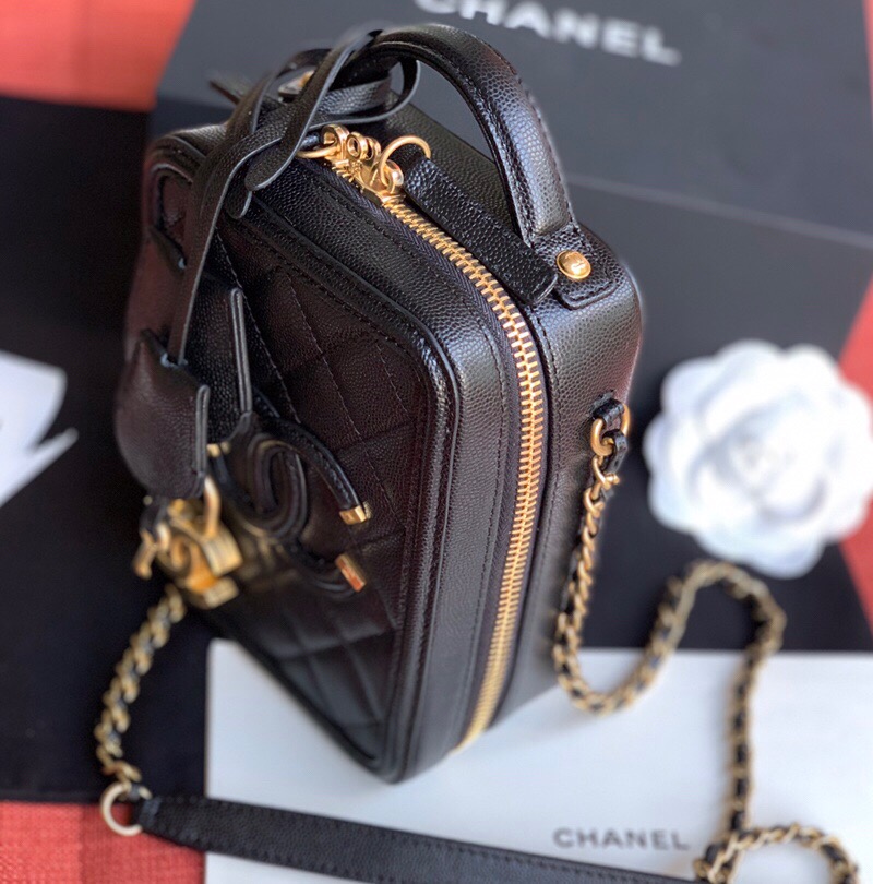 Chanel Grained Calfskin Vanity Case Black A08181