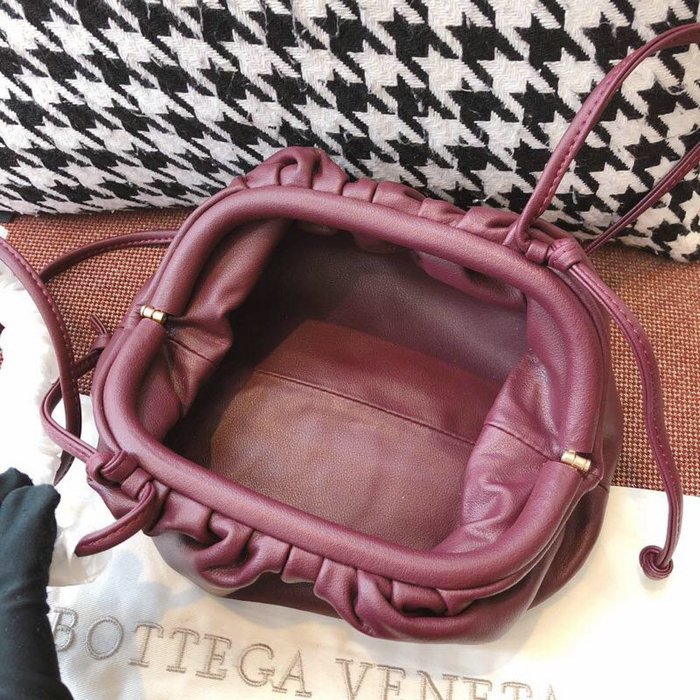 Bottega Veneta The Pouch In Burgundy Butter Calf 576227