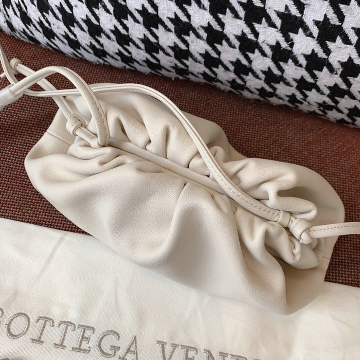 Bottega Veneta The Pouch In White Butter Calf 576227