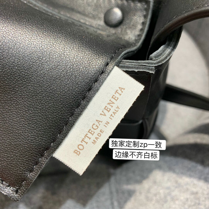 Bottega Veneta Cassette Bag in Maxi Intreccio Black 578004