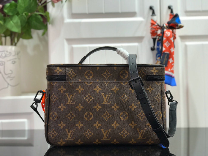 Louis Vuitton Monogram Canvas Bag M61118