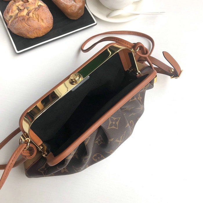 Louis Vuitton Shoulder Bag M66606