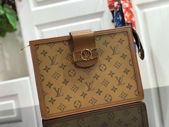 Louis Vuitton Monogram Canvas Cluth M44178