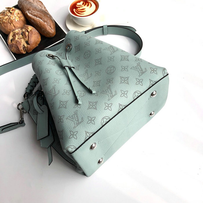 Louis Vuitton Mahina Leather Muria Vert Lagon M55906