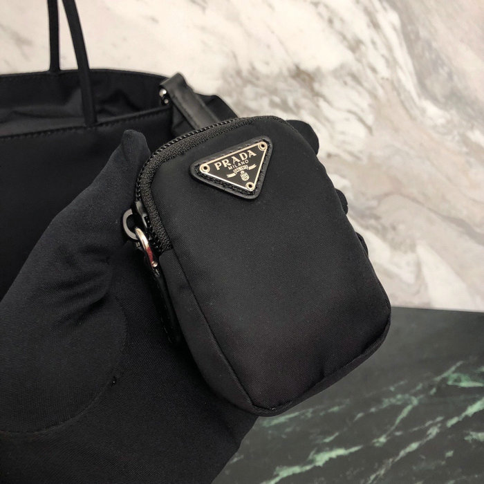 Prada Nylon tote Black 1BG320