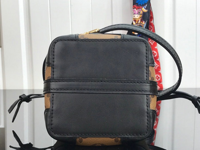 Louis Vuitton Noe Purse Black M57099