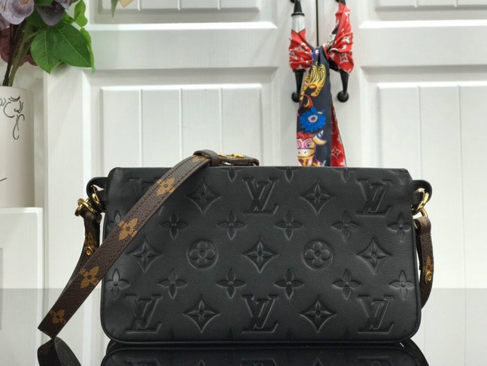 Louis Vuitton Prefall Pochette M57611