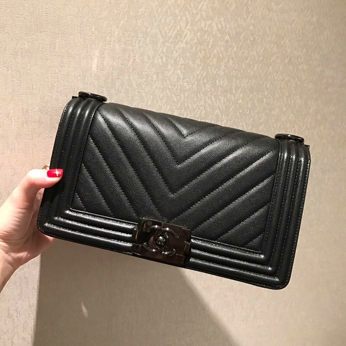 Medium Chanel Chevron Grain Calfskin Boy Bag Black A67086