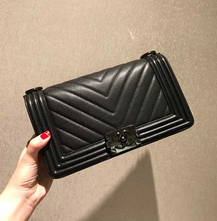 Medium Chanel Chevron Grain Calfskin Boy Bag Black A67086