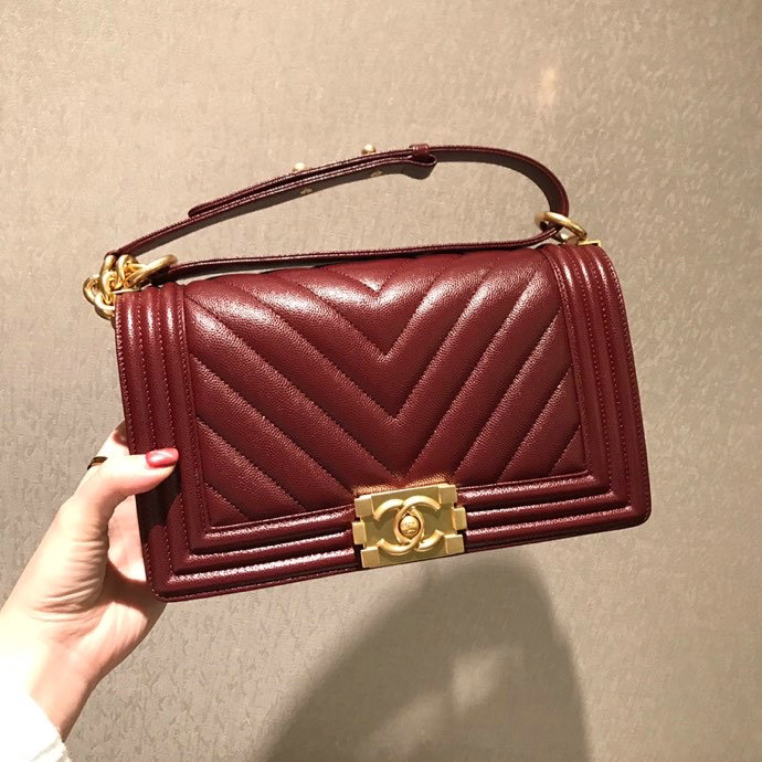 Medium Chanel Chevron Grain Calfskin Boy Bag Burgundy A67086