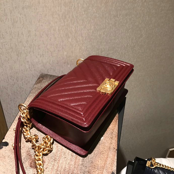 Medium Chanel Chevron Grain Calfskin Boy Bag Burgundy A67086