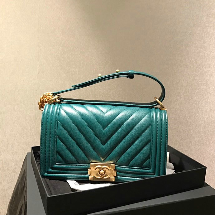 Medium Chanel Chevron Grain Calfskin Boy Bag Dark Green A67086