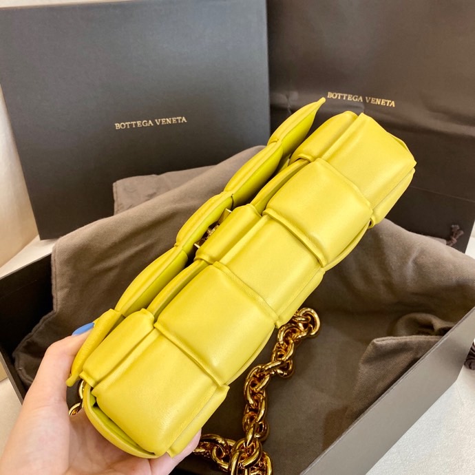 Bottega Veneta The Chain Cassette Yellow B631421