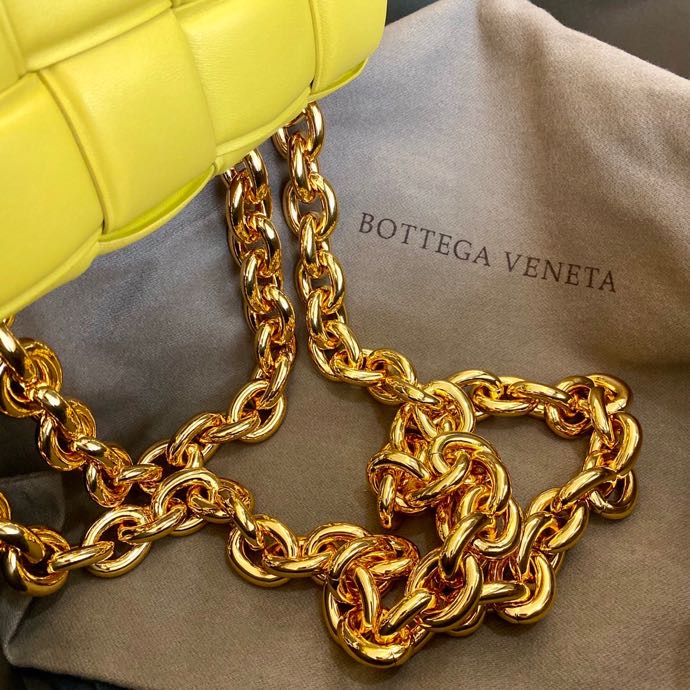 Bottega Veneta The Chain Cassette Yellow B631421