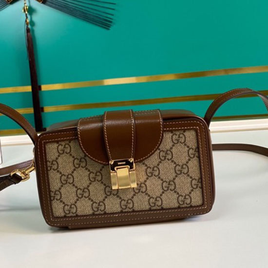 Gucci GG Mini Bag With Clasp Closure 614368