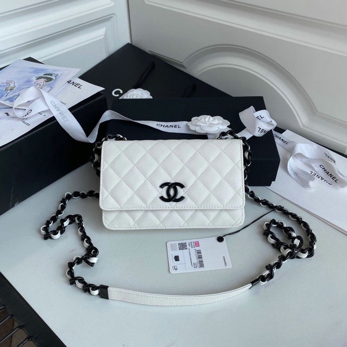 Chanel Grained Calfskin Wallet On Chain White AP1954