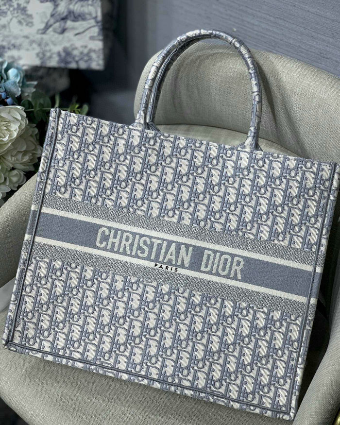 Dior Embroidered Canvas Book Tote MD12876