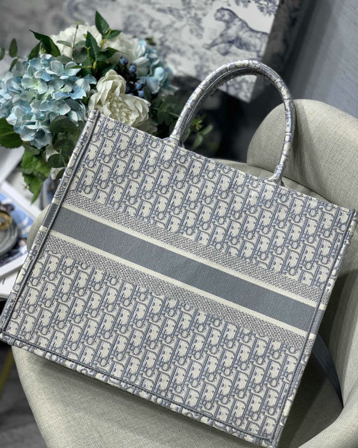 Dior Embroidered Canvas Book Tote MD12876