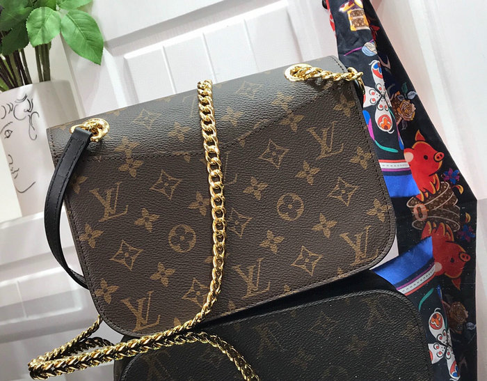 Louis Vuitton Passy M45592