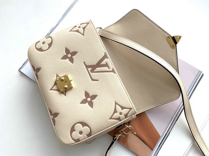 Louis Vuitton Pochette Metis M45596