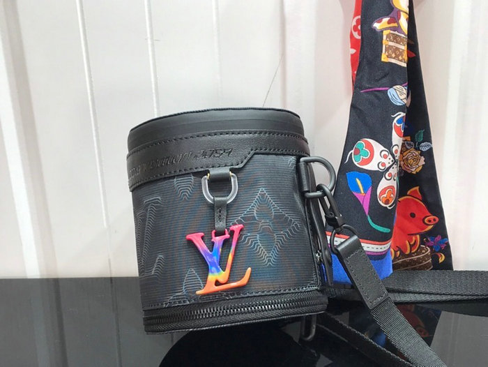 Louis Vuitton 2054 Expandable Polochon M45604