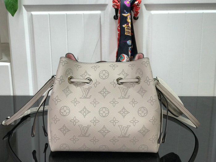 Louis Vuitton Mahina Bella Light Grey M57068