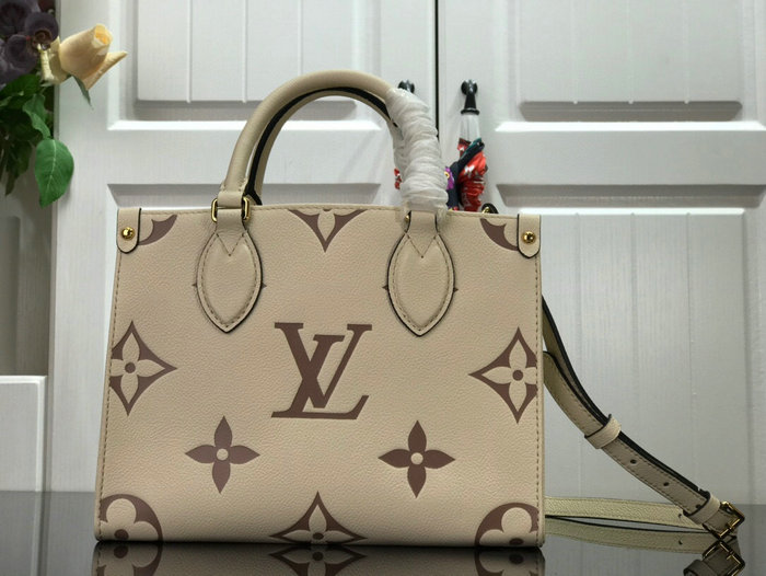 Louis Vuitton Onthego PM Cream M45654