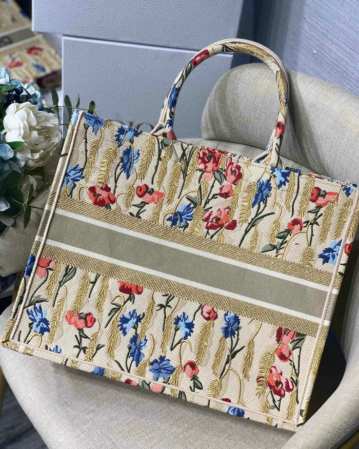 Dior Embroidered Canvas Book Tote MD19042