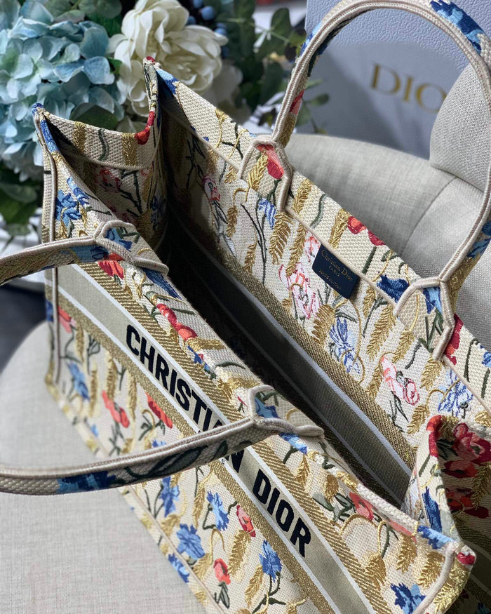 Dior Embroidered Canvas Book Tote MD19042