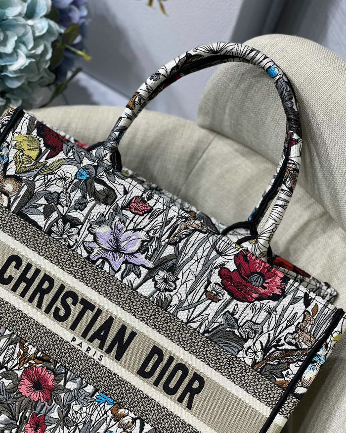 Dior Embroidered Canvas Book Tote MD19043