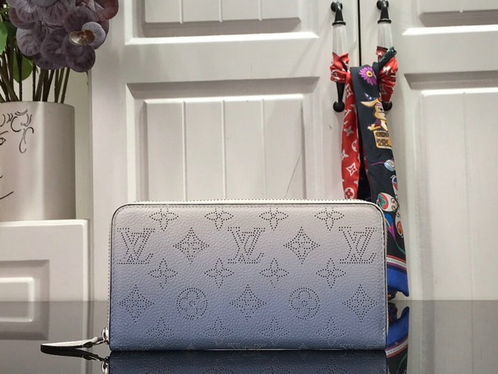 Louis Vuitton Zippy Wallet Blue M80494