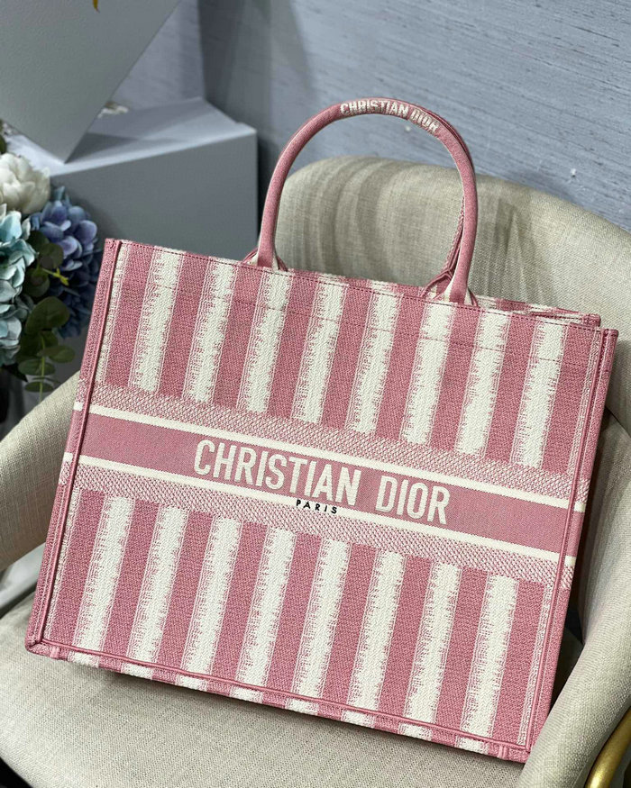 Dior Embroidered Canvas Book Tote M1286612