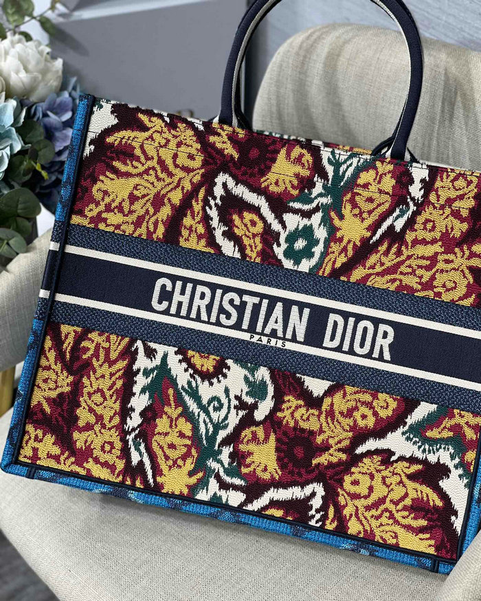 Dior Embroidered Canvas Book Tote M1286614