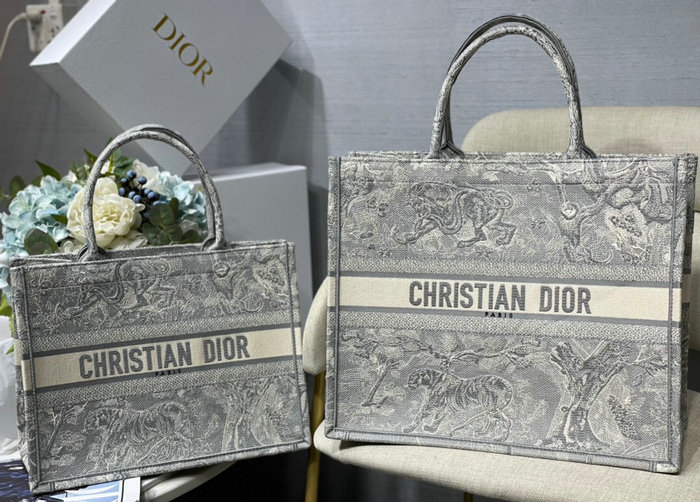 Dior Embroidered Canvas Book Tote M128665