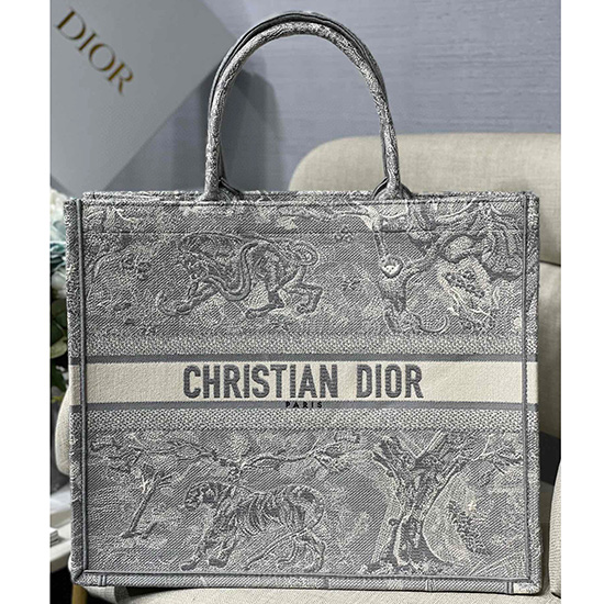 Dior Embroidered Canvas Book Tote M128665